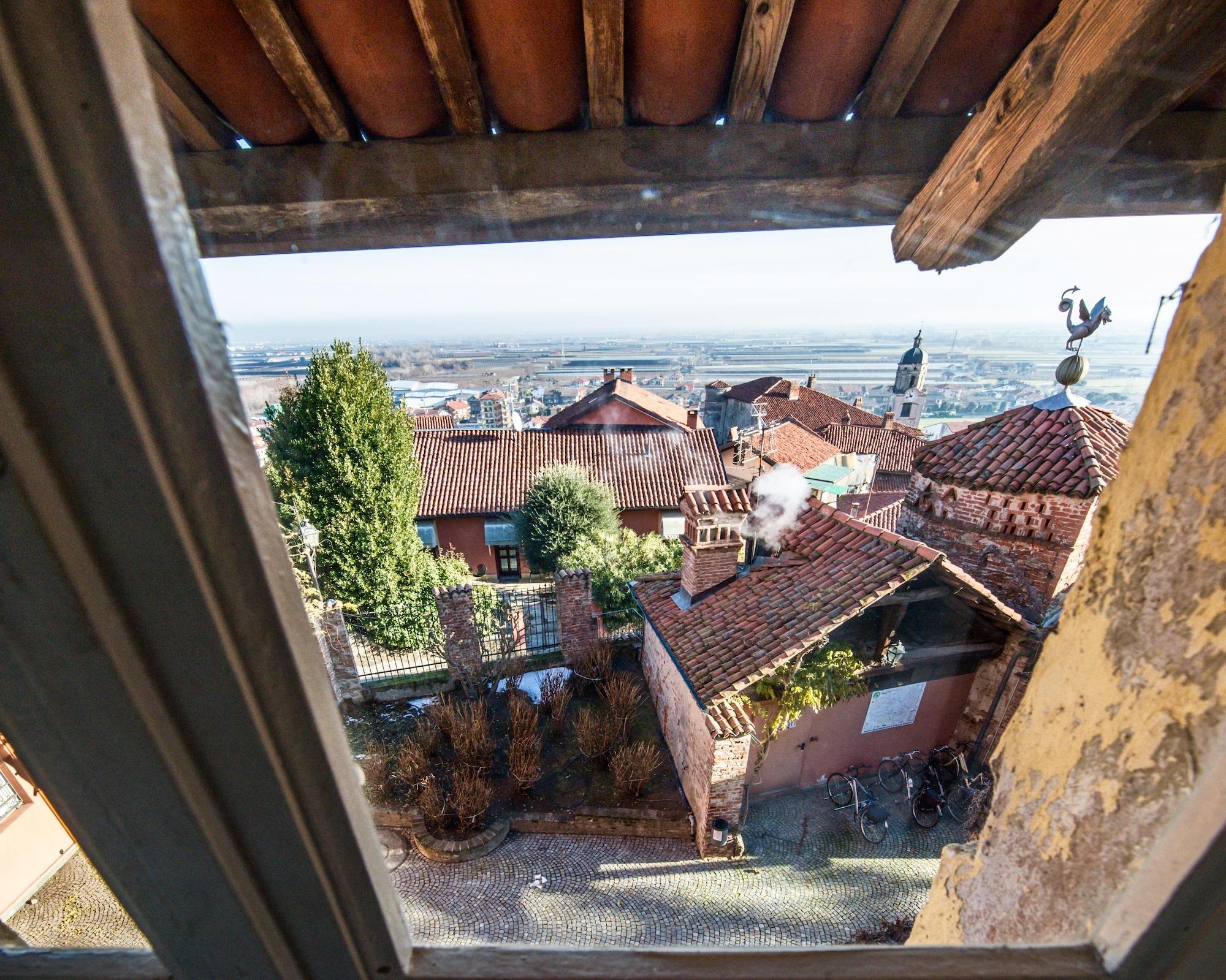 Castello Rosso Hotel Costigliole Saluzzo Exterior photo
