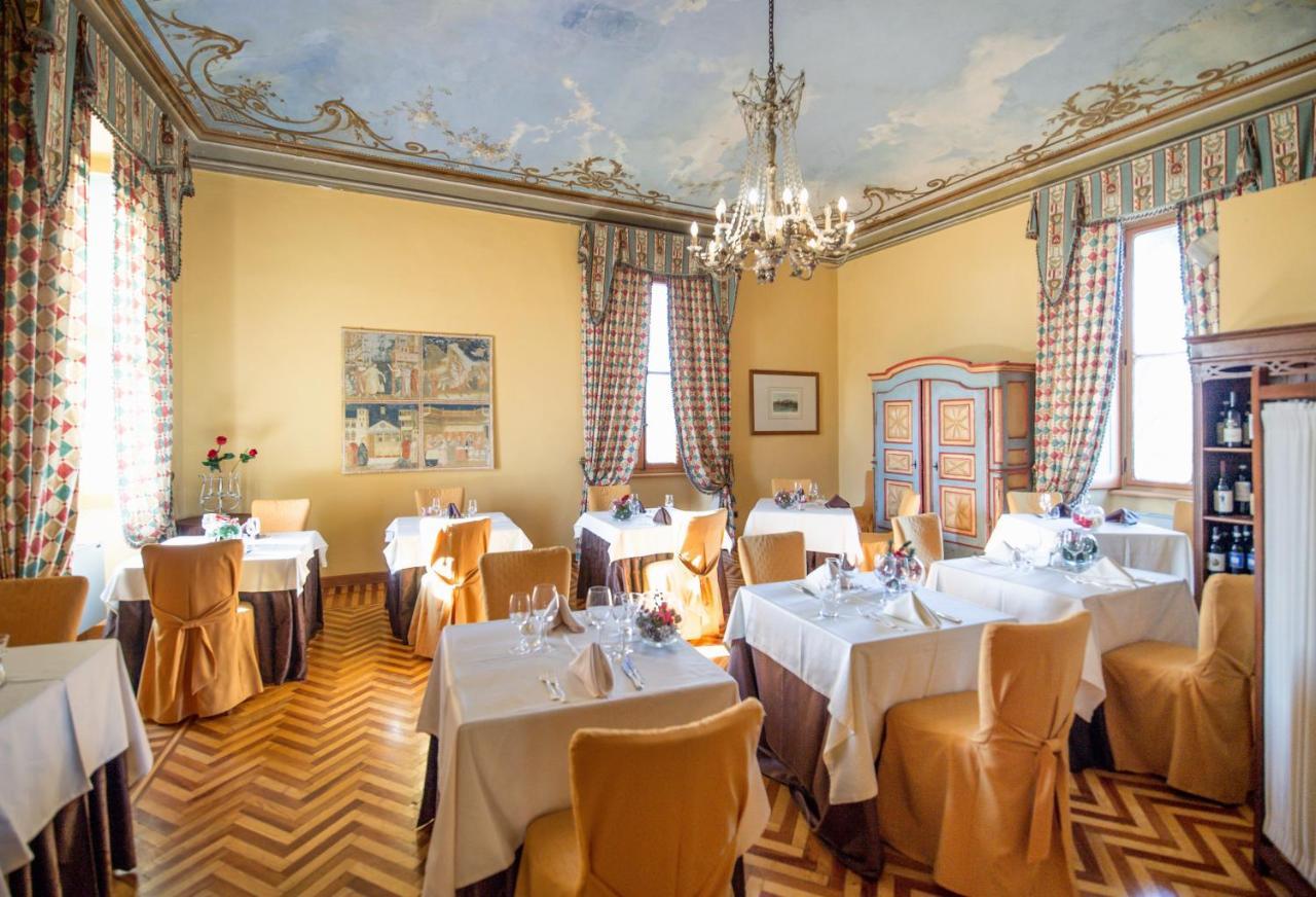 Castello Rosso Hotel Costigliole Saluzzo Exterior photo
