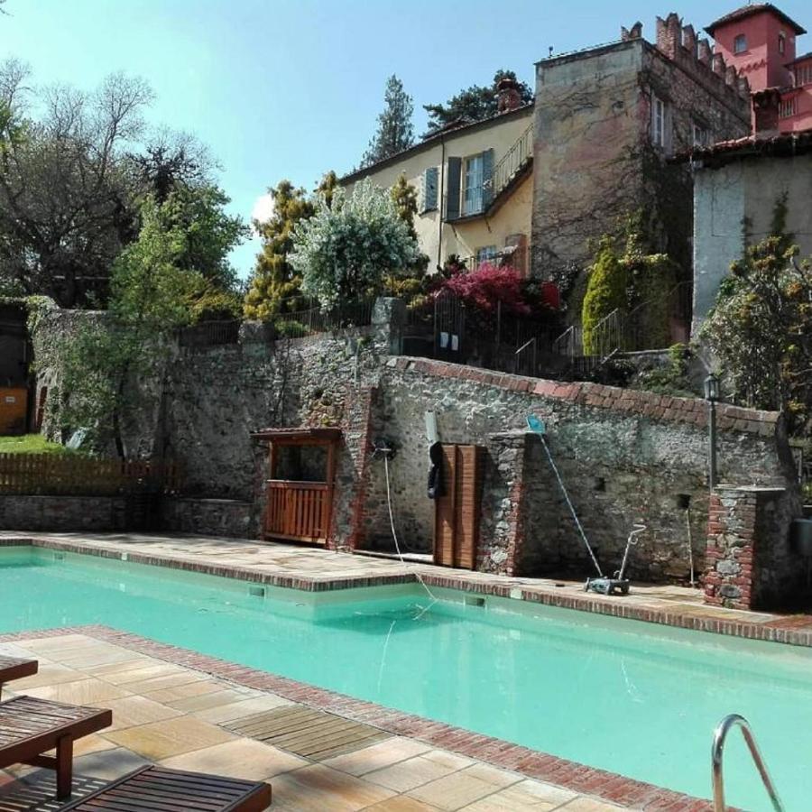 Castello Rosso Hotel Costigliole Saluzzo Exterior photo